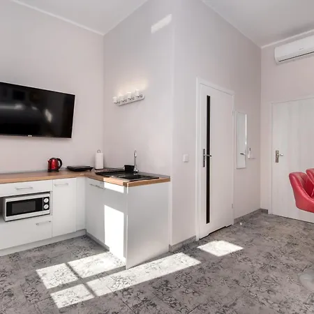 アパートホテル Savoy Mariacka 3*