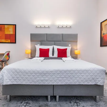 アパートホテル Savoy Mariacka カトヴィツェ