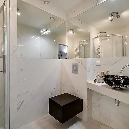 شقة فندقية Savoy Mariacka كاتوفيتسه
