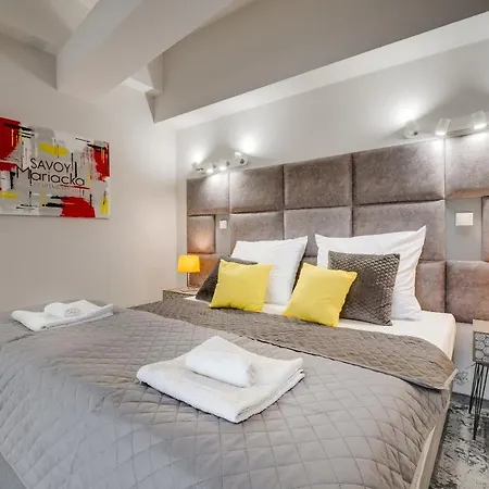 アパートホテル Savoy Mariacka