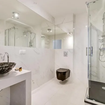 شقة فندقية Savoy Mariacka 3*