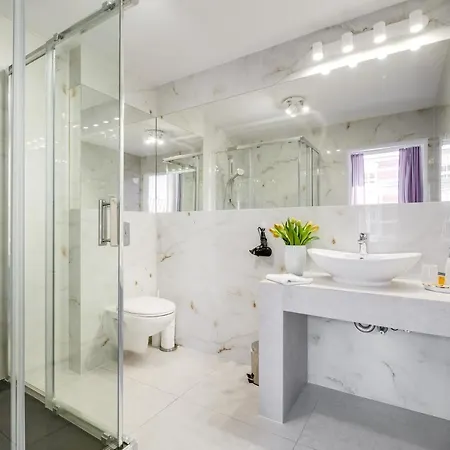 Savoy Mariacka アパートホテル