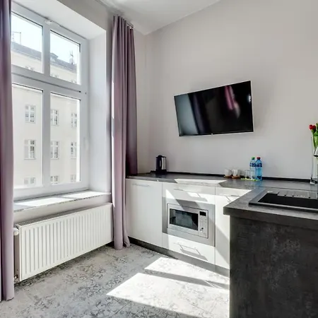 アパートホテル Savoy Mariacka 3*